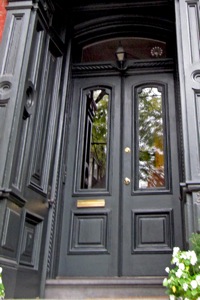 A door in Saratoga Springs, New York