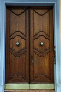 A door in Italy