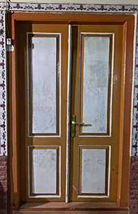 A door Malaysia