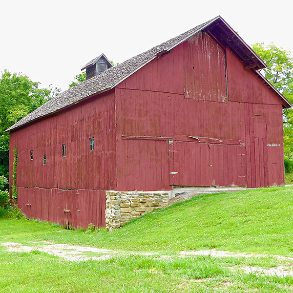 Barn in Pershing State Park