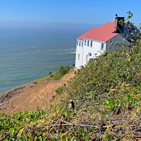 Cape Foulweather observation building.