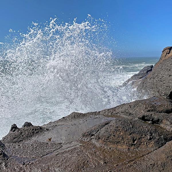 Depoe Bay Vista Point rocks and waves.