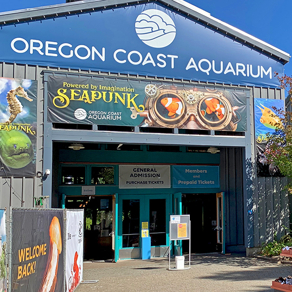 The entrance to the Oregon Coast Aquarium.