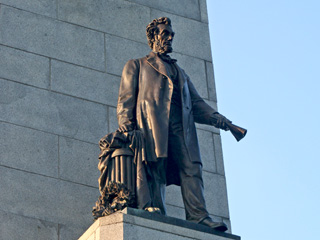 Lincoln's Statue at Lincoln's Tomb