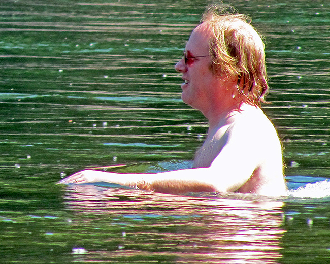 Eric in Santiam River