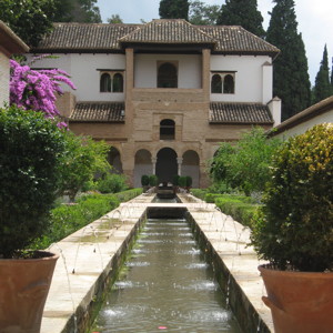 Court of long pond in Alhambra.