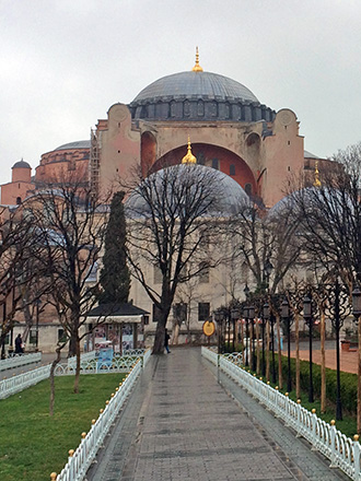 approach to the Hagia Sophia on a rainy day (Photo by Eric Hadley-Ives)