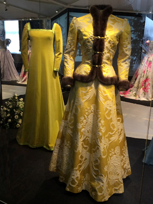 Dresses for Queen Margrethe II in Frederiksborg Slot — Hillerød, Denmark.  丹麥皇后瑪格麗特二世的服飾-希勒洛 （菲特烈堡）