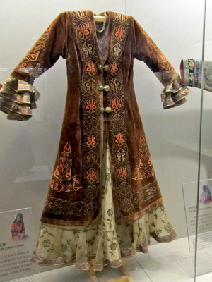 Kazak ethnic group clothing 哈薩克族服裝