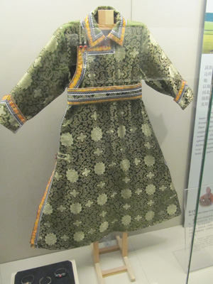Mongolian ethnic group clothing 蒙古族服裝