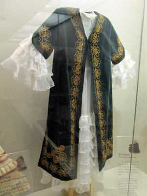 Kirgiz ethnic group clothing 柯爾克孜族服裝