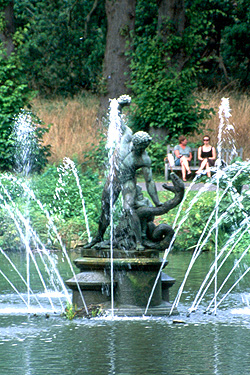 Palm House Pond Fountain, 1852