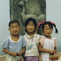 Kids at Wu Ze Tian grave