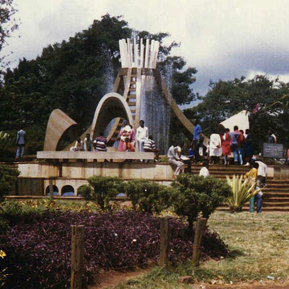 the Peace Love Unity Monument, three archways and ladders from each archway up to a central crown sort of shape; all very modern and stylized