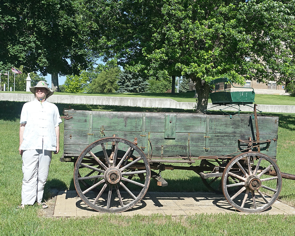 Eric by Wagon in St Paul