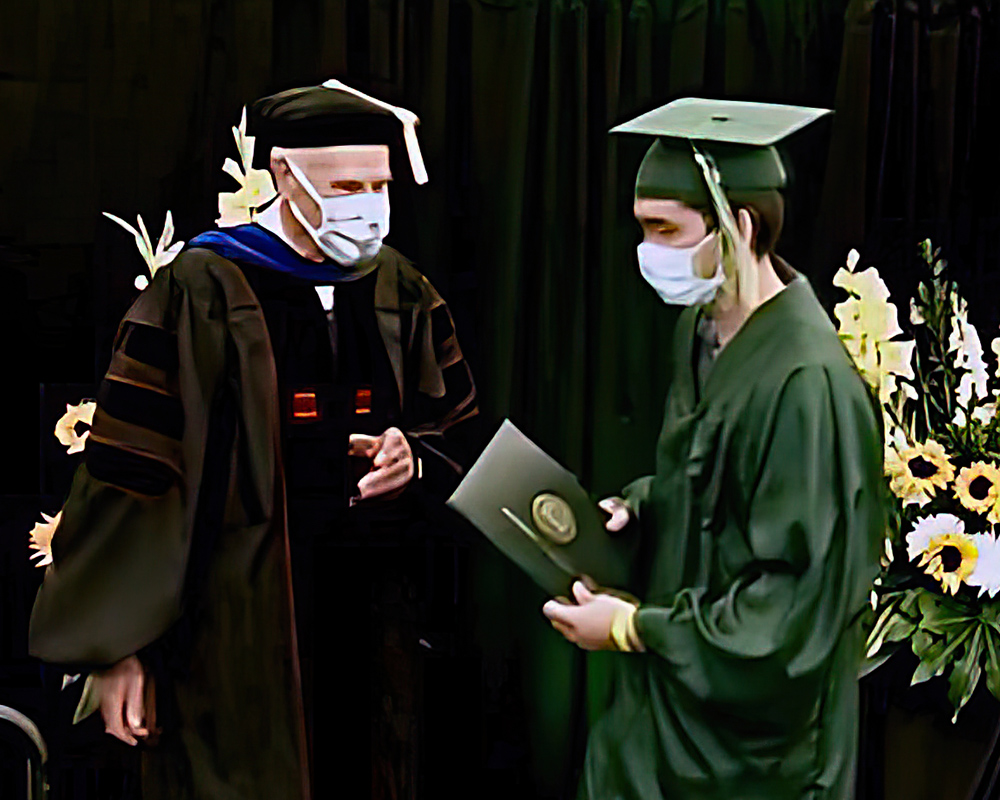 Graduates of the University of Oregon participating in events on graduation day, 2021