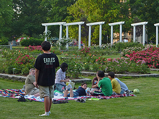 Picnic in Washington Park with the Alreds