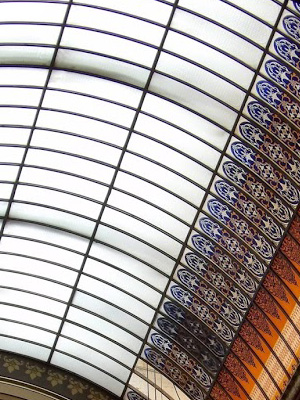 Skylight window in the Illinois State Capitol.伊利諾州府議會大廈的天窗