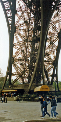 Jules Verne Restaurant at base of Eiffel Tower